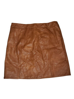 LoveRiche Caramel Faux Leather Mini Skirt L NWT 90s Y2K Grunge Corpcore Downtown